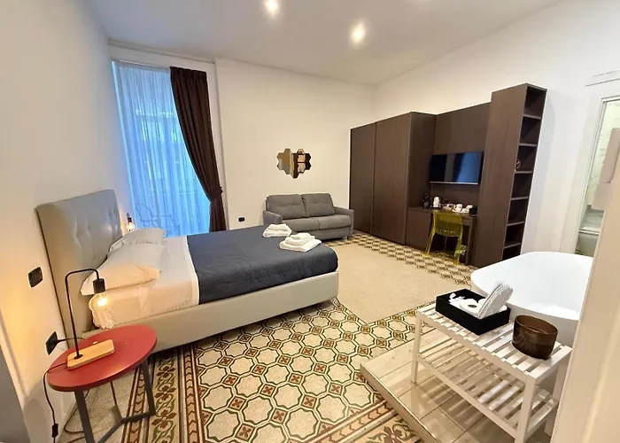 La Piazza Suite Napoli